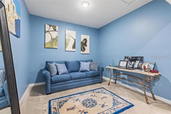 Building Photo - 1117 Hillhurst Dr