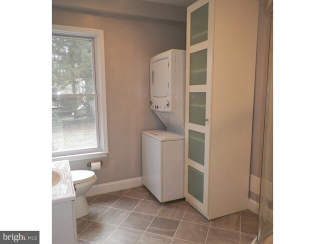 Building Photo - 132 Paoli Pike