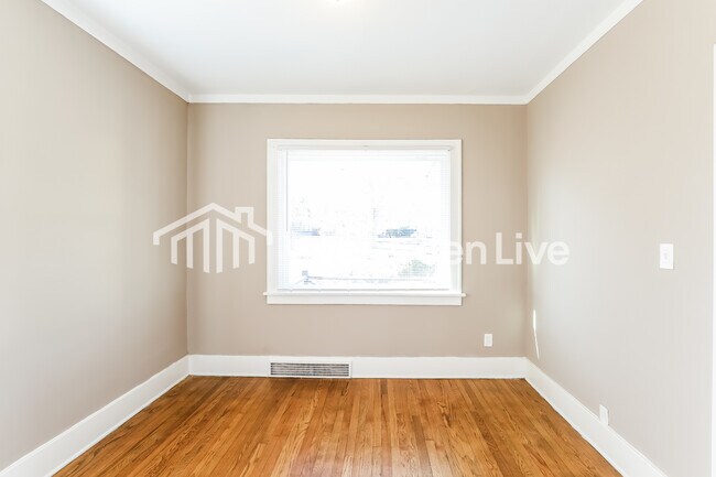 Building Photo - 3123 Fontenelle Blvd