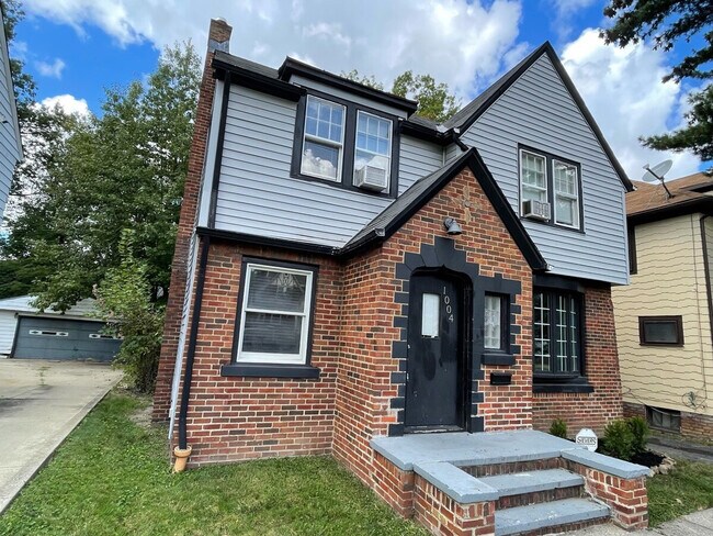 Building Photo - 988 Nela View Rd