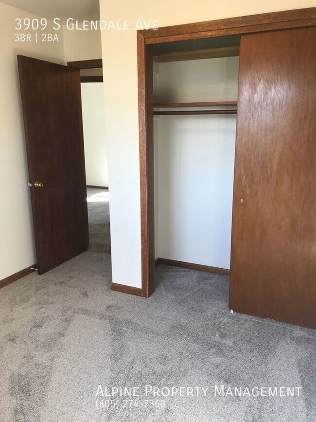 Building Photo - 3 Bed/2 Bath House For Rent!!