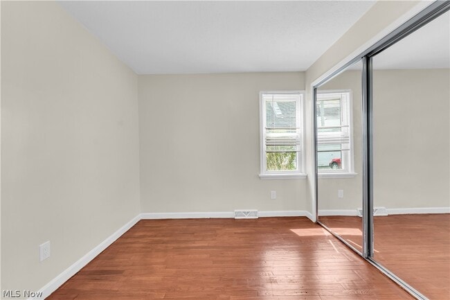 Building Photo - 10518 Langton Ave