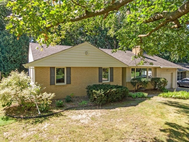 Building Photo - 4509 Laguna Dr