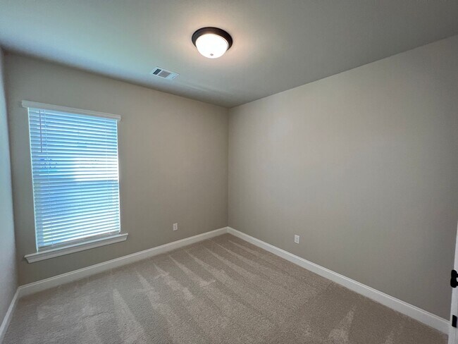 Building Photo - 17029 Shearwater Trce