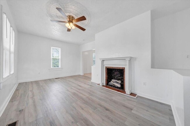 Building Photo - 1202 Rugby Blvd NW