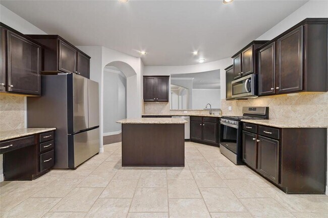 Building Photo - 21606 Hansom Dr