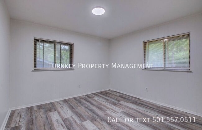 Building Photo - 76 S Meadowcliff Dr