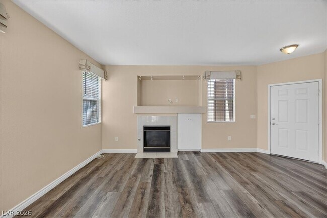 Building Photo - 9901 Trailwood Dr
