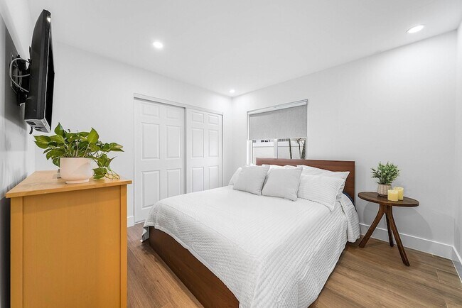 Building Photo - 2721 Neaton Ct