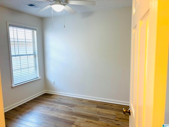 Building Photo - 7714 Thompsons Way