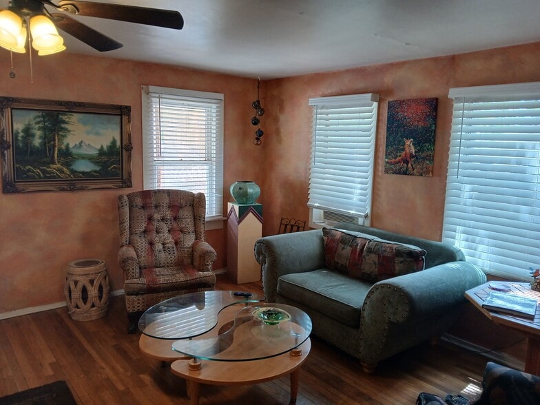 Building Photo - 558 Dameron Dr