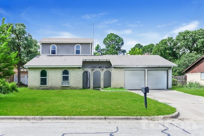 Building Photo - 5108 Bonneville Dr