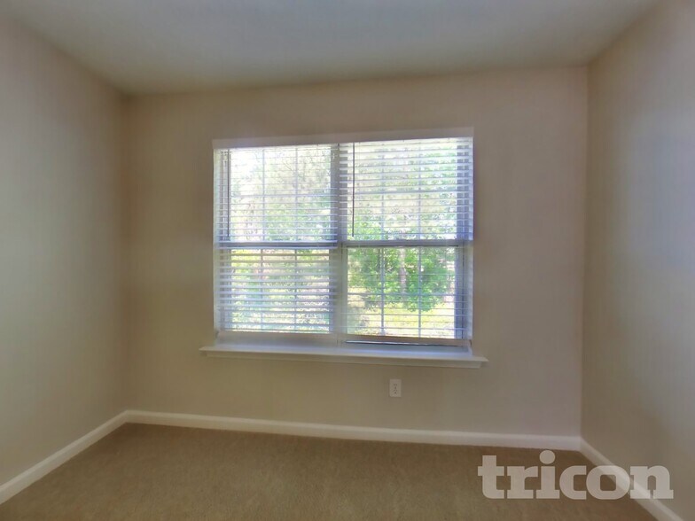 Building Photo - 1026 Bonita Cir