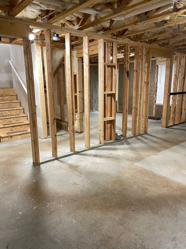 Building Photo - Beautiful Home