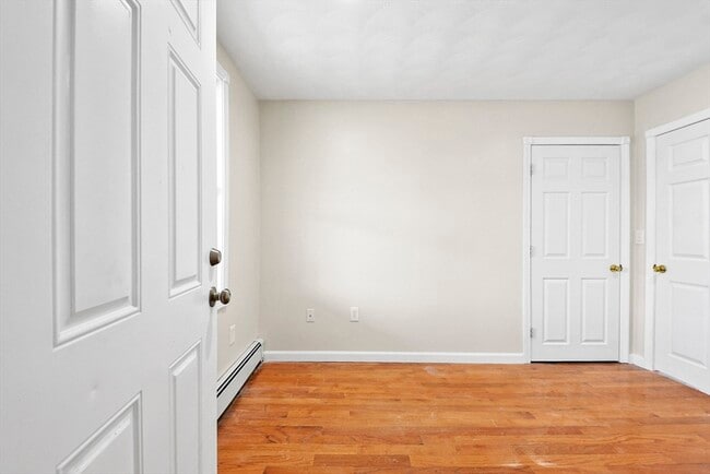 Building Photo - 515 Winthrop St