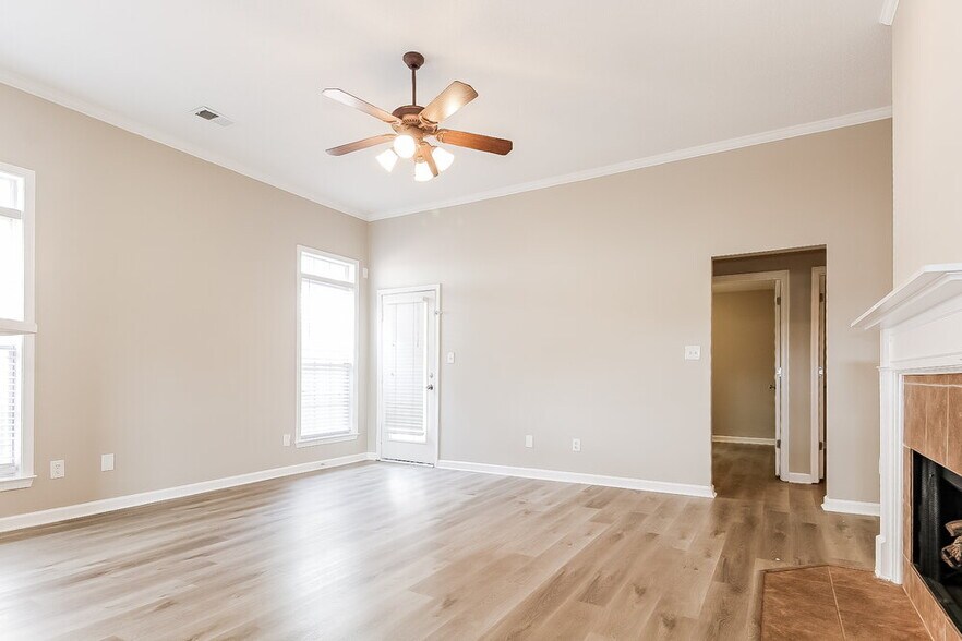 Building Photo - 9162 Acadia Pl