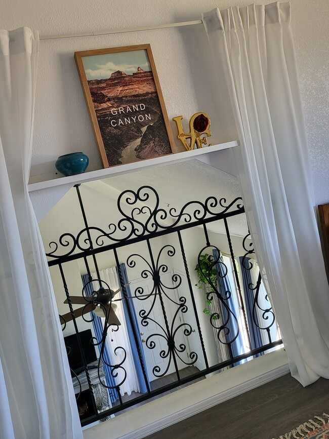 Building Photo - 1211 N Miller Rd