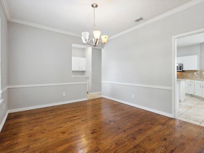 Building Photo - 205 Bayou Ct