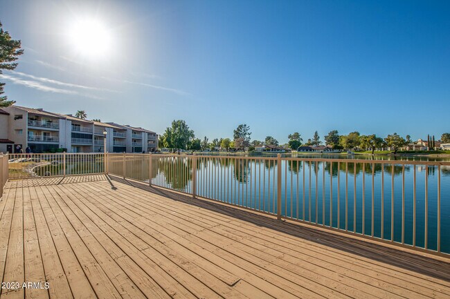 Building Photo - 11040 N 28th Dr