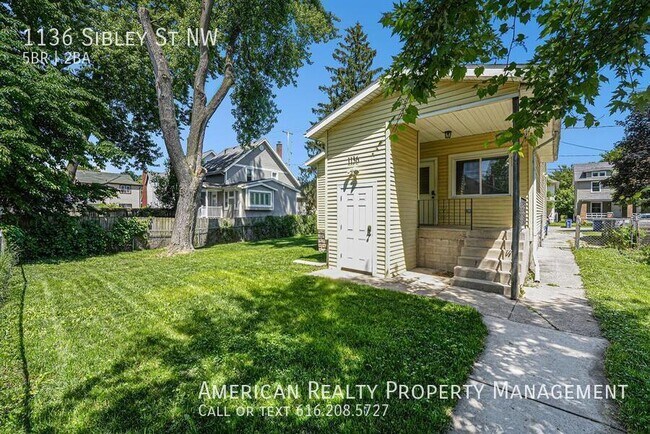 Building Photo - 1136 Sibley St NW