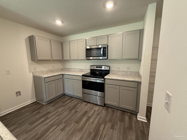 Building Photo - 8743 Schooner Ln