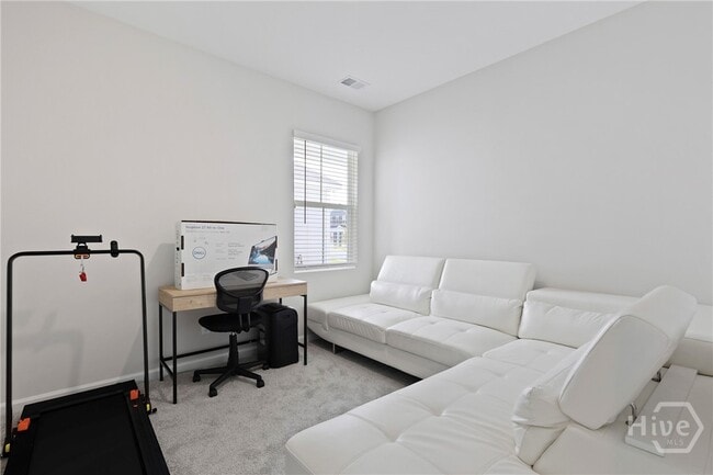 Building Photo - 107 Firefly Cir