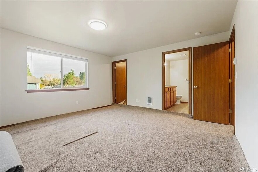 Building Photo - 11701 9th Avenue Ct E