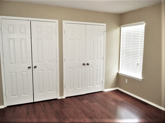 Building Photo - 1411 Plateau Dr