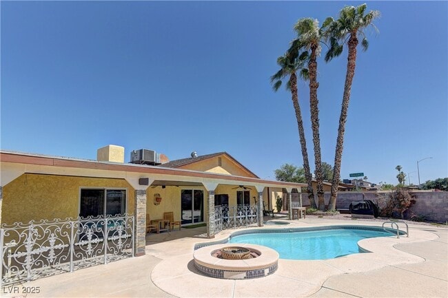 Building Photo - 4553 Balfour Dr