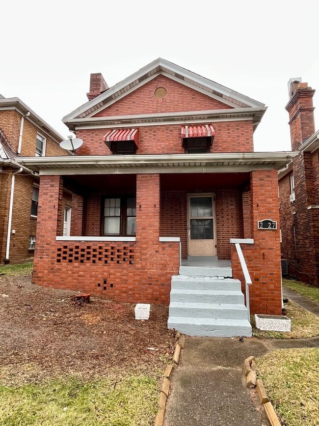 Building Photo - Three Bedroom - Two Bath House