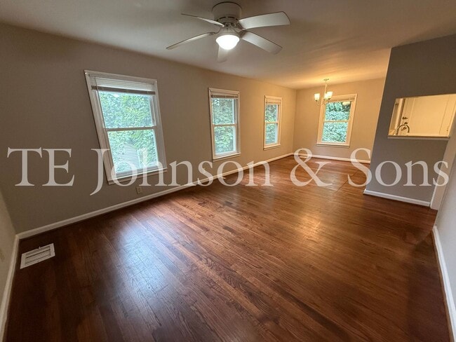 Building Photo - A Great Home Is Waiting For You!