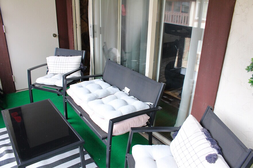 Outdoor Screened in Patio - 15718 Orlan Brook Dr