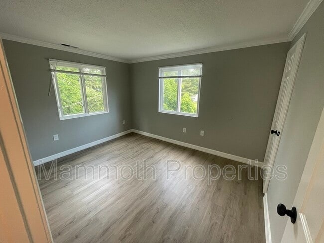 Building Photo - 667 Corning Rd