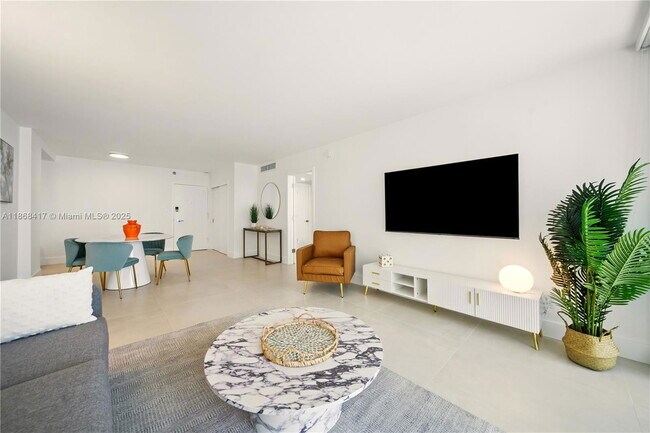 Building Photo - 5151 Collins Ave