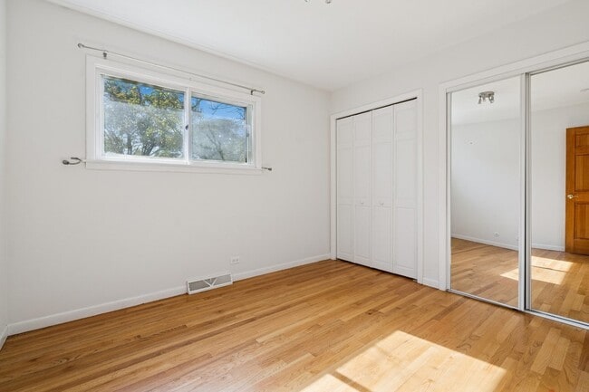Building Photo - 1037 Heatherfield Ln