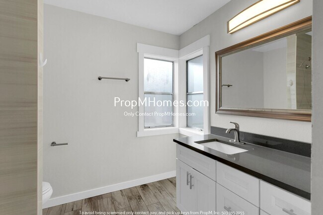 Building Photo - Updated Three Bedrom Home in Brentwood-Darlington!