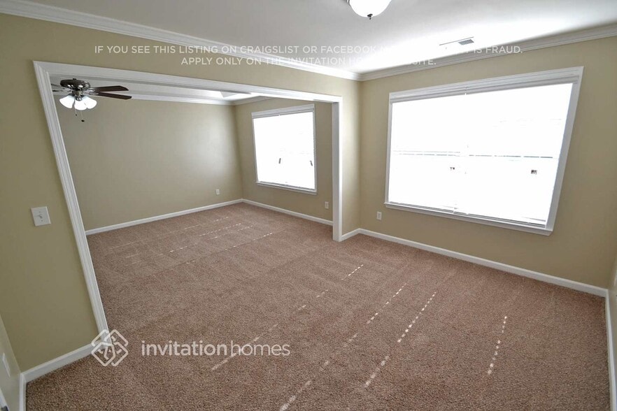 Building Photo - 705 Capri Ridge