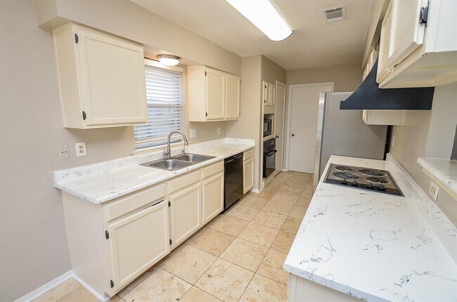 Building Photo - 1246 Summer Park Ln