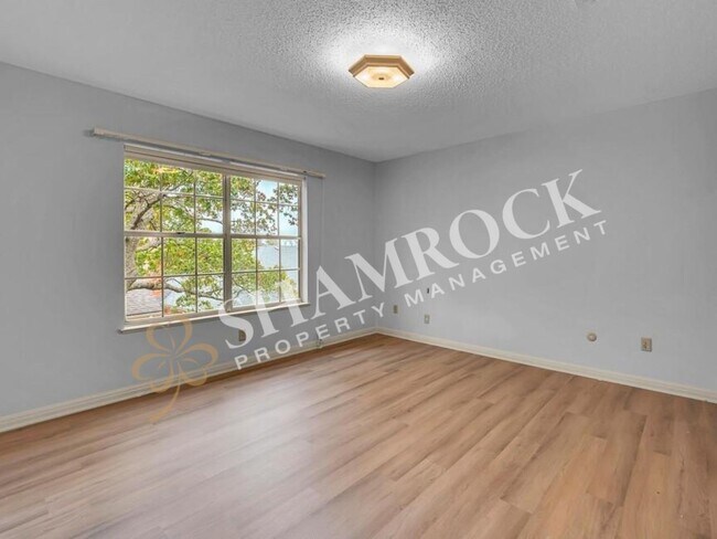 Building Photo - 4613 Westchester Dr