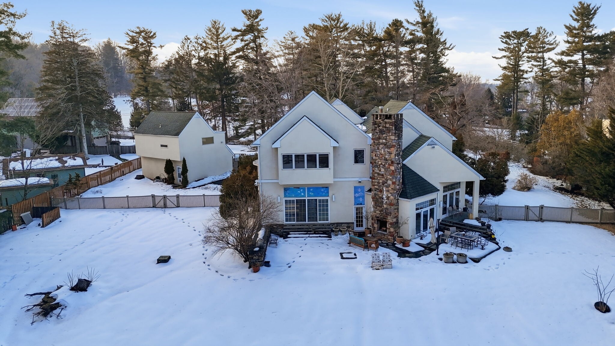 Building Photo - 244 Mathers Rd