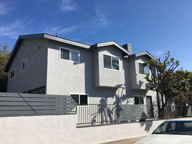 Building Photo - 405 Brooks Ave