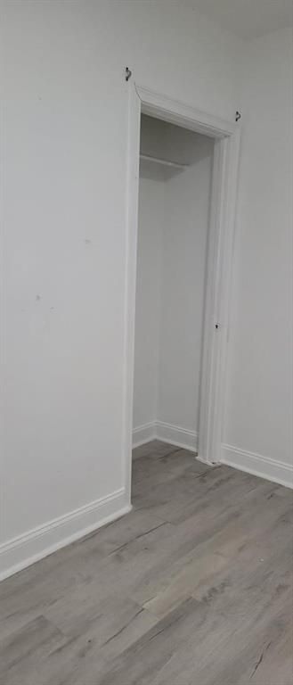 Building Photo - 38 Glenham St