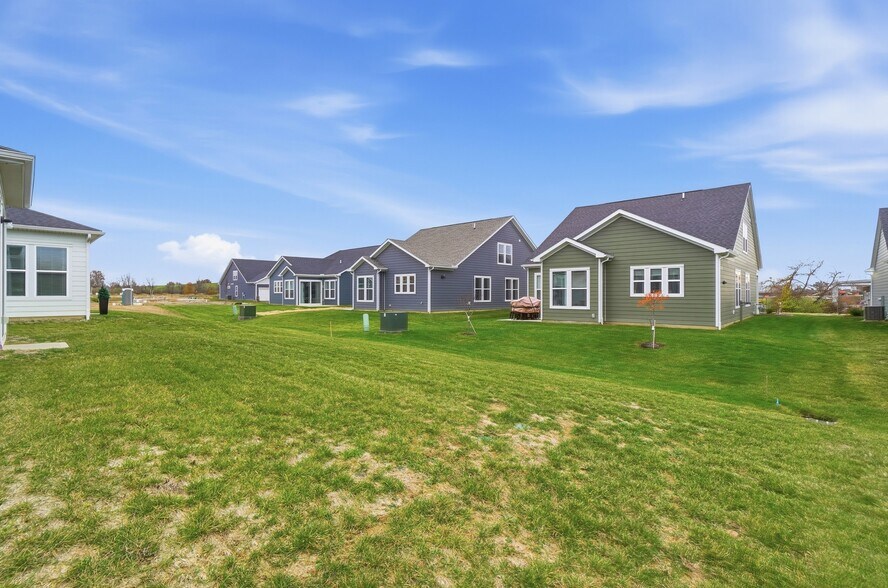 Building Photo - 1242 Fairstone Dr