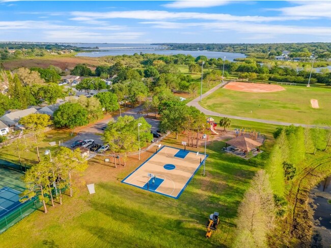 Building Photo - 711 Lemonwood Dr