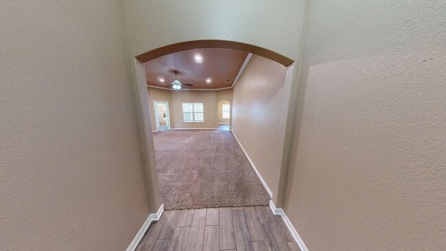 Building Photo - 307 Dober St