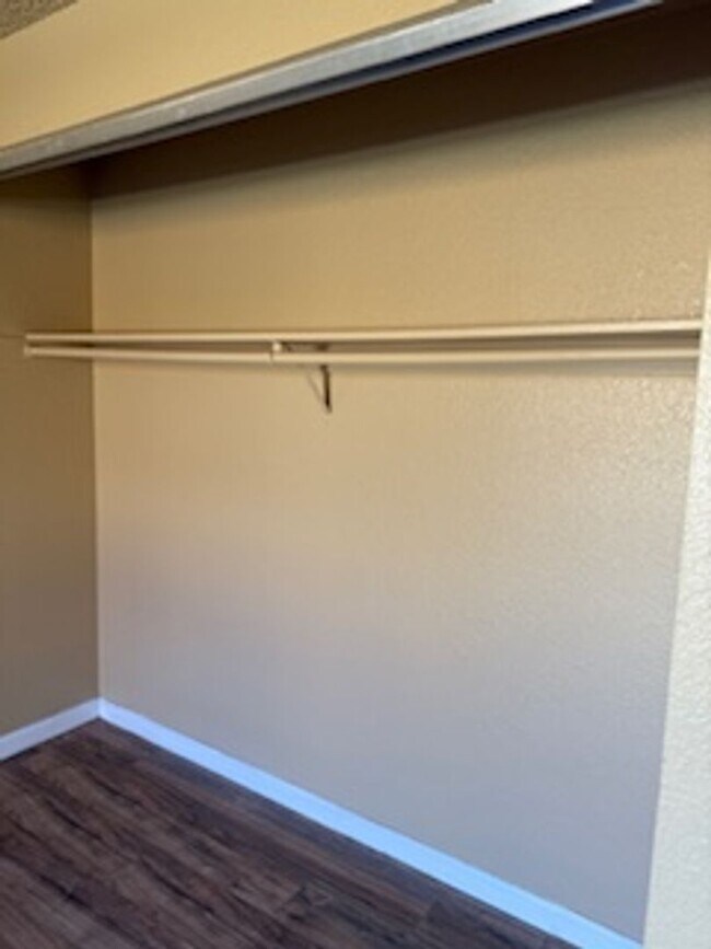 Building Photo - Three Bedroom Home Close to UNR