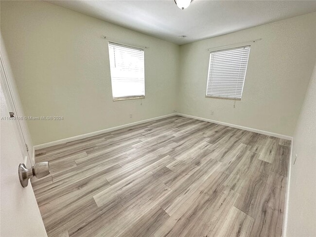 Building Photo - 1914 Dewey St