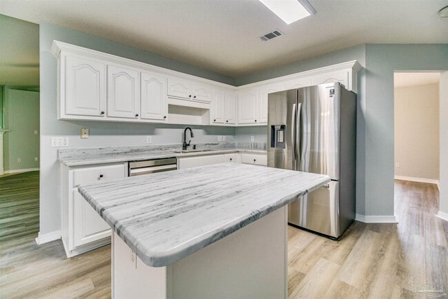 Building Photo - 9144 Sebring Dr