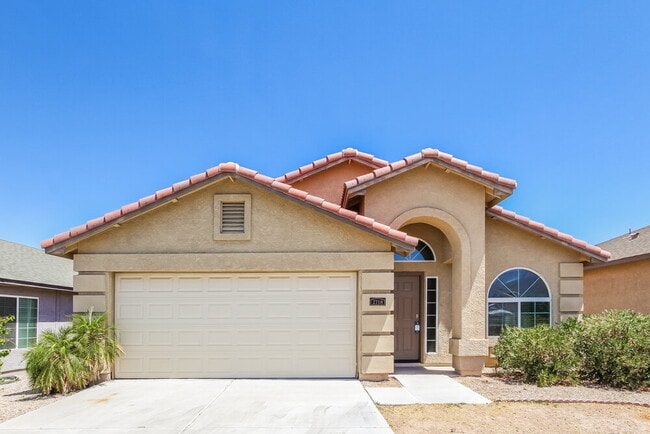 Building Photo - 2718 W Pecan Rd