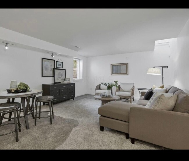 Building Photo - 1107 Highland St